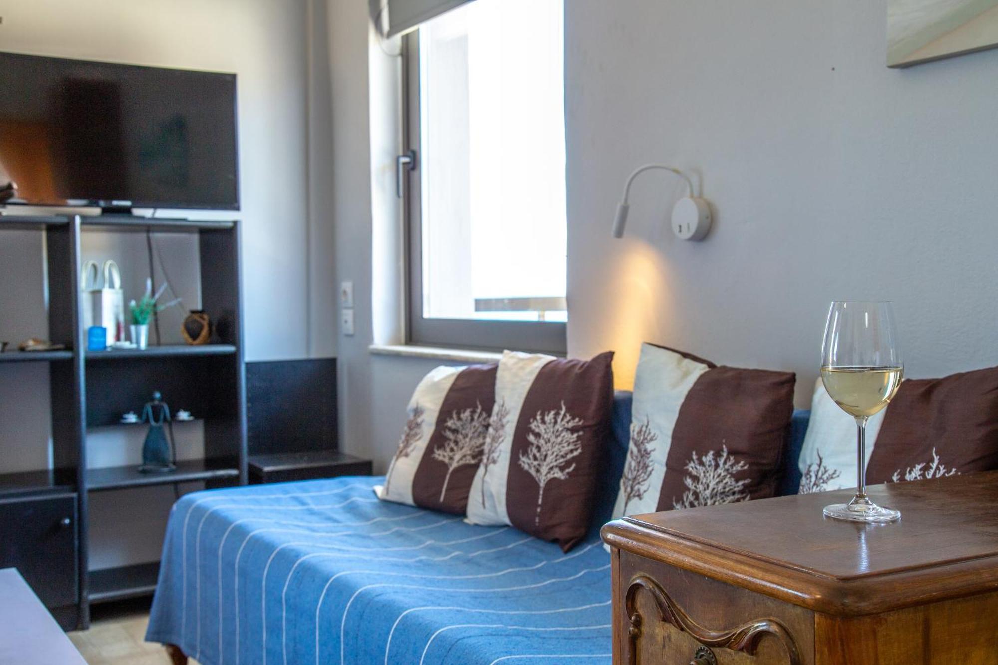 Nefeli Rooms Agia Marina Exterior foto