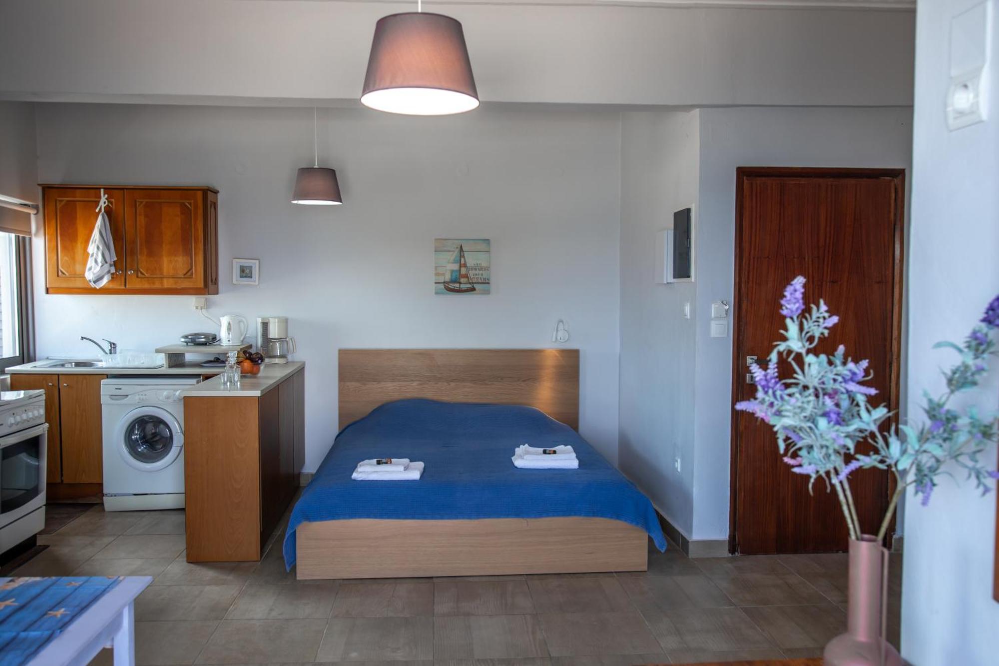 Nefeli Rooms Agia Marina Exterior foto