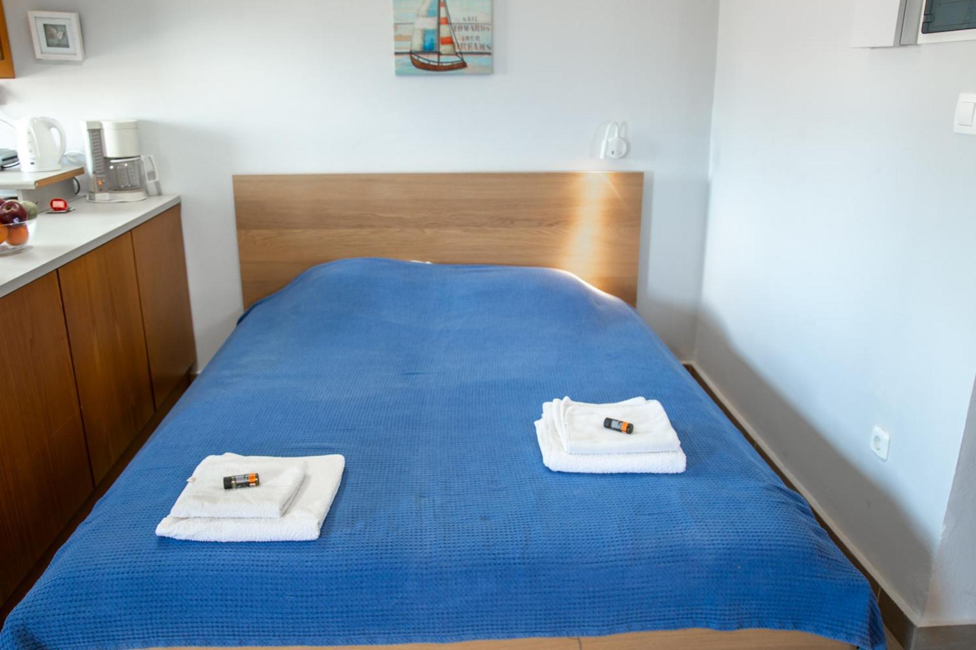 Nefeli Rooms Agia Marina Exterior foto