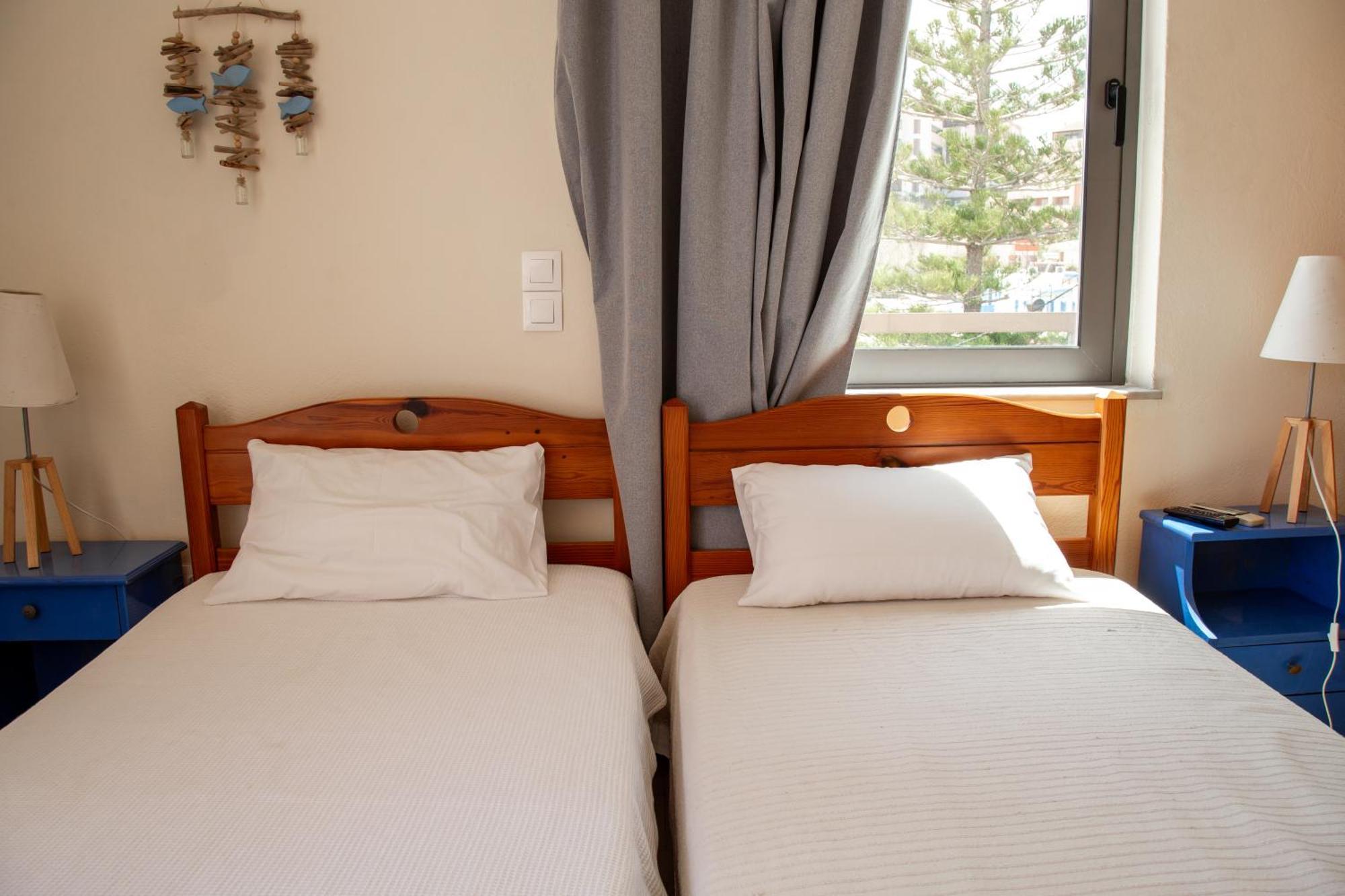 Nefeli Rooms Agia Marina Exterior foto