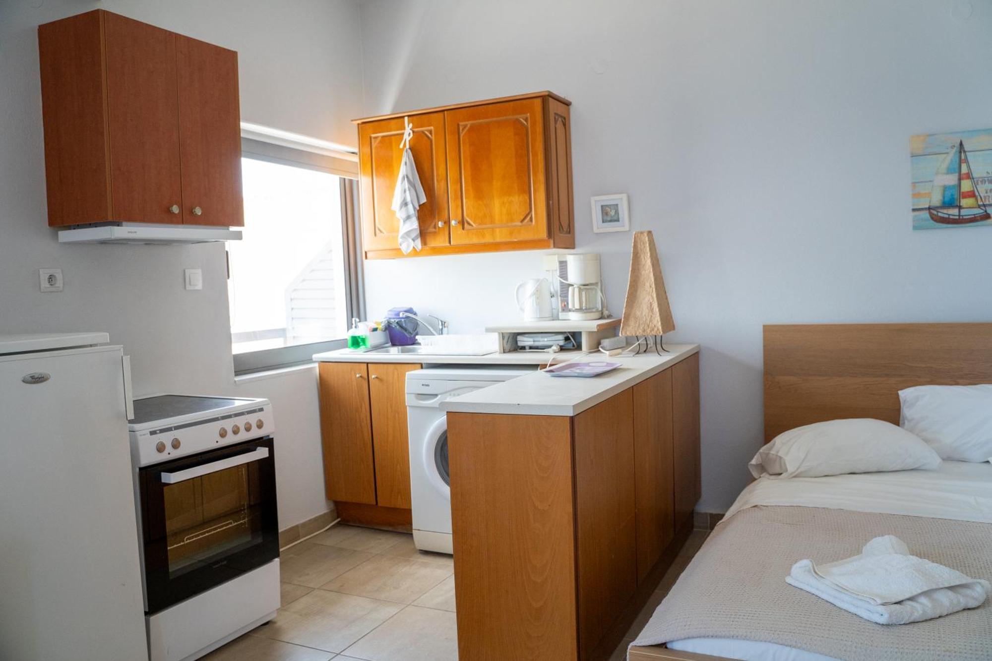 Nefeli Rooms Agia Marina Exterior foto